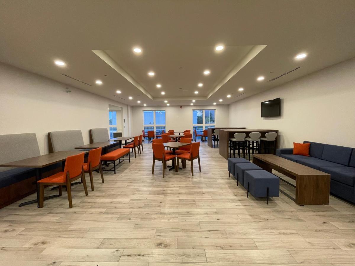 Comfort Inn & Suites Carleton Place Luaran gambar