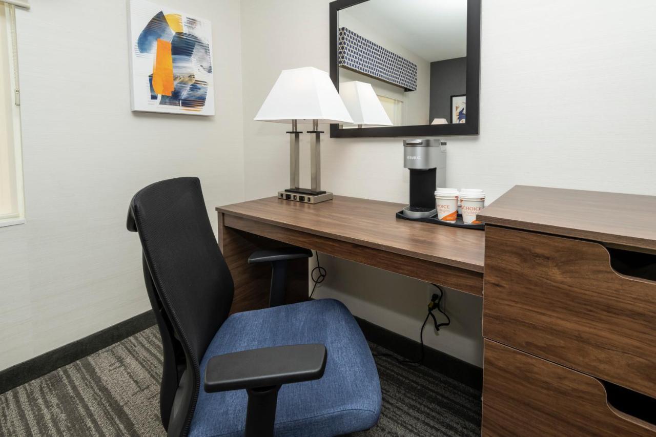 Comfort Inn & Suites Carleton Place Luaran gambar