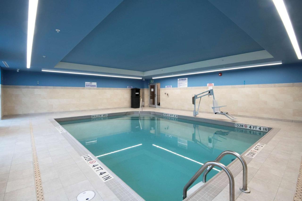 Comfort Inn & Suites Carleton Place Luaran gambar